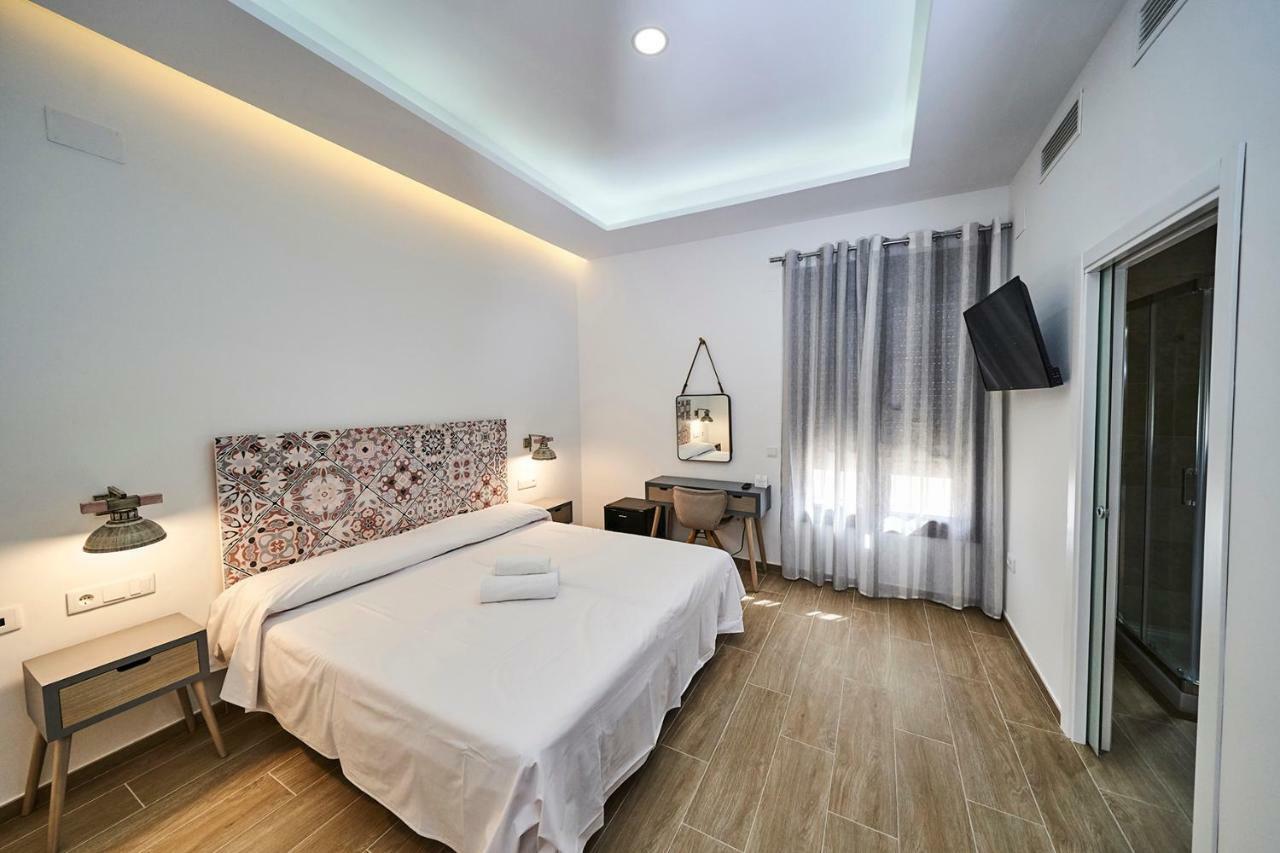 Hotel Bajamar Ancladero Playa เนร์คา ภายนอก รูปภาพ