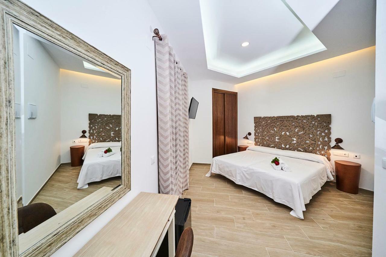 Hotel Bajamar Ancladero Playa เนร์คา ภายนอก รูปภาพ